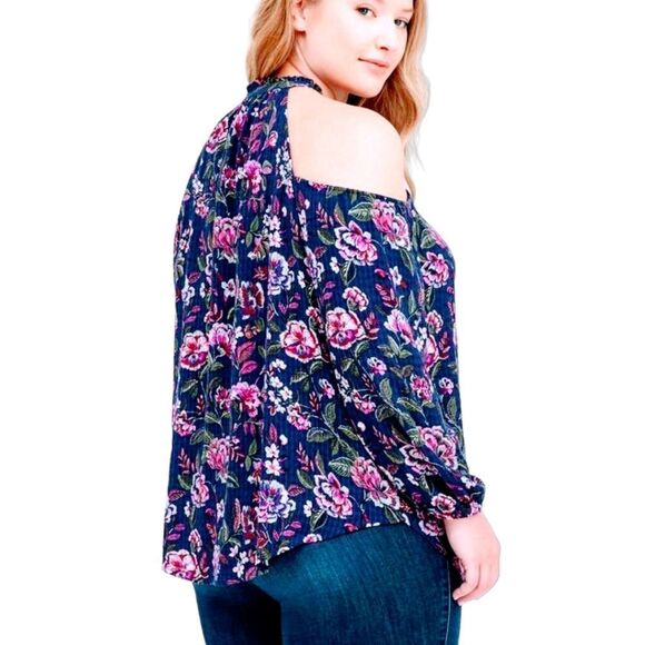 Torrid plus size floral cold shoulder top with olive twill aviator crop jean set - Picture 11 of 16